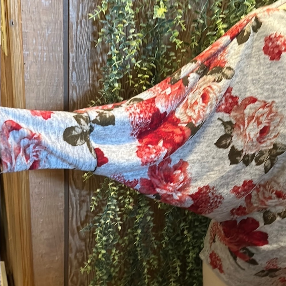 Floral Tunic Top NWOT - Picture 2 of 3